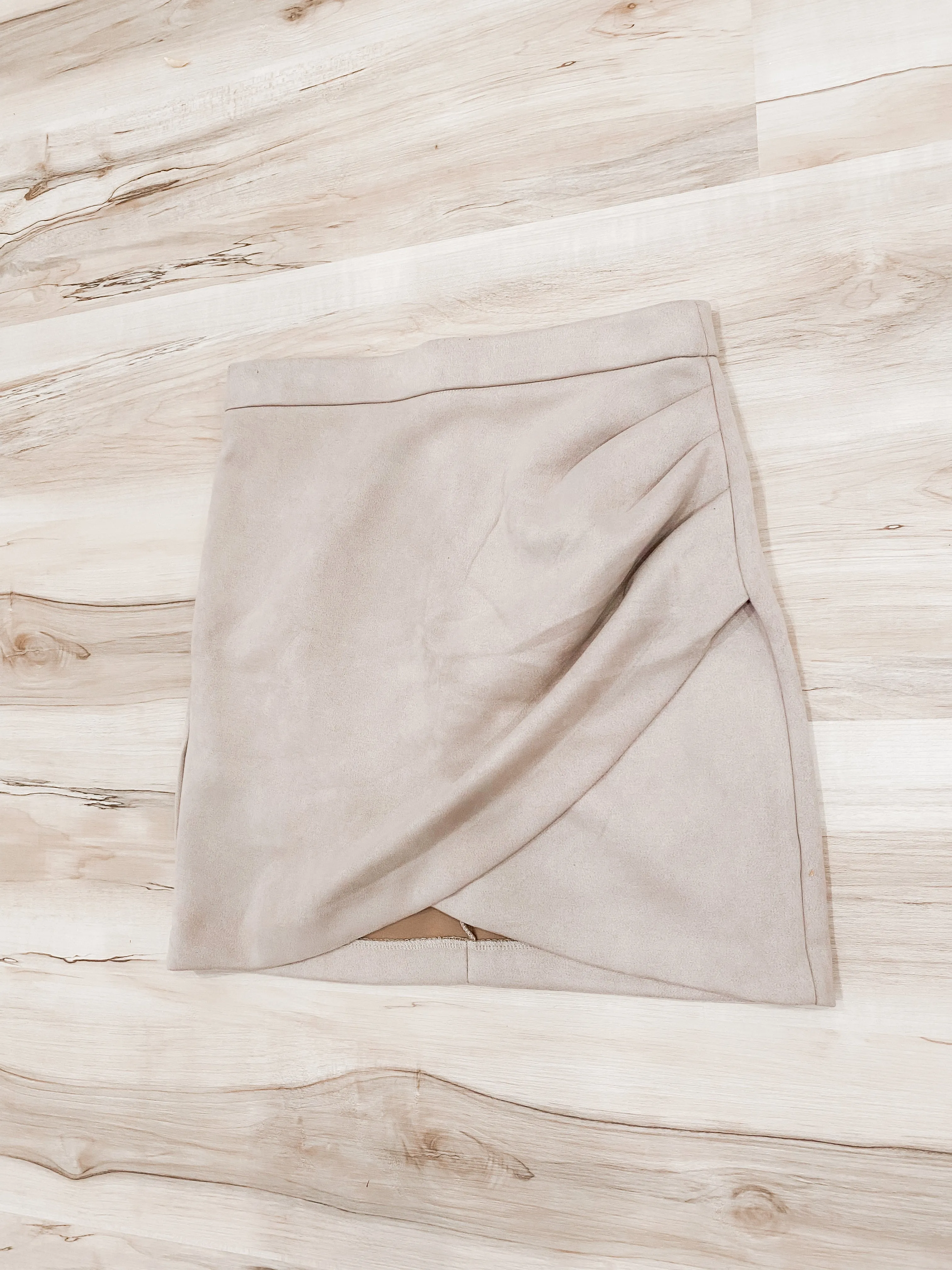 Dynamite suede stretchy skirt